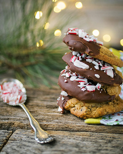 chocolate dipped cookies with crushed peppermint