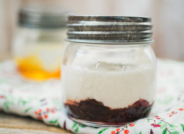 Healthy Mason Jar Yogurt Parfait