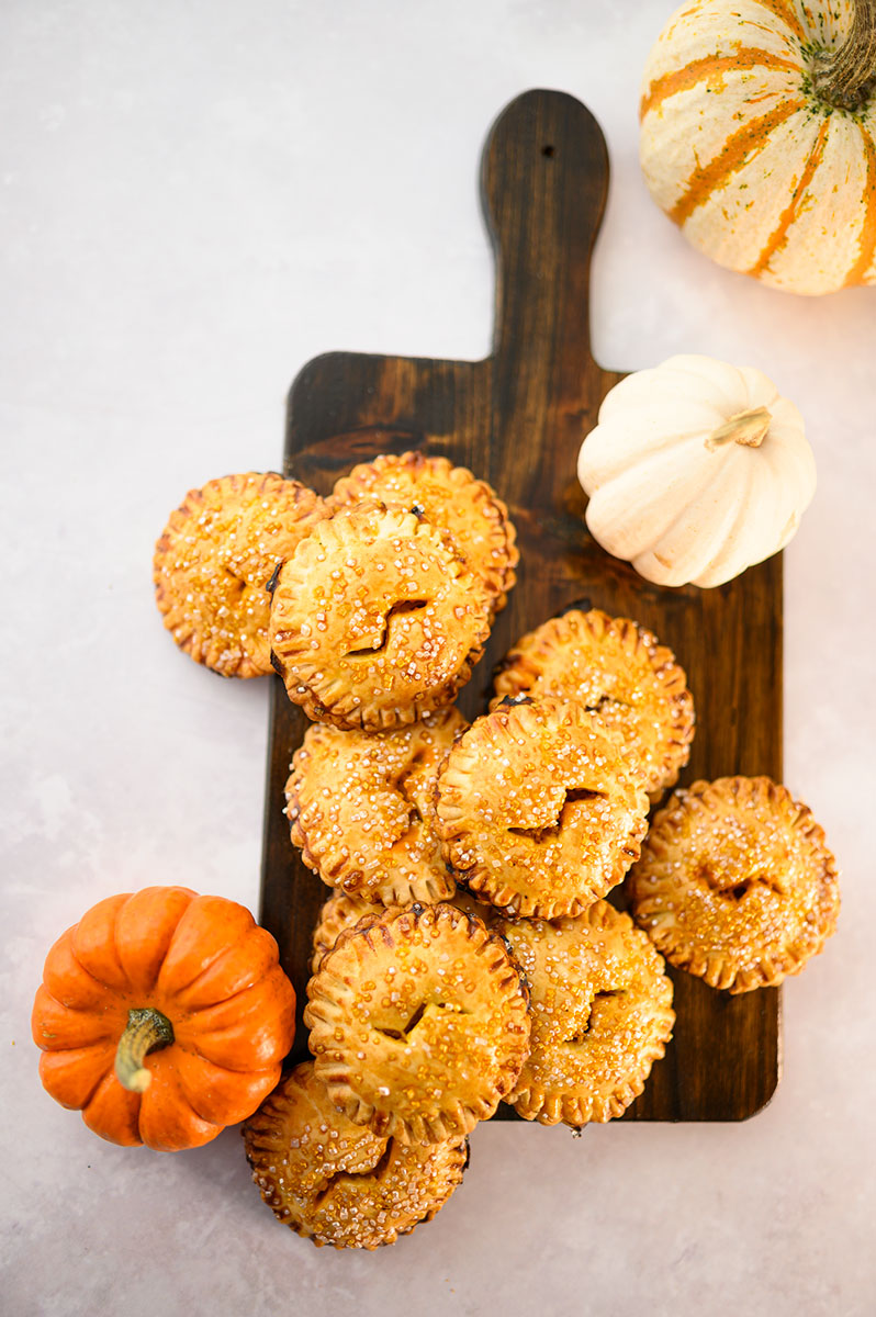 overhead view of pumpkin hand pies an easy Thanksgiving dessert