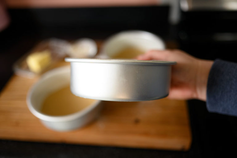 Why did my cake stick to the pan? Better baking from
