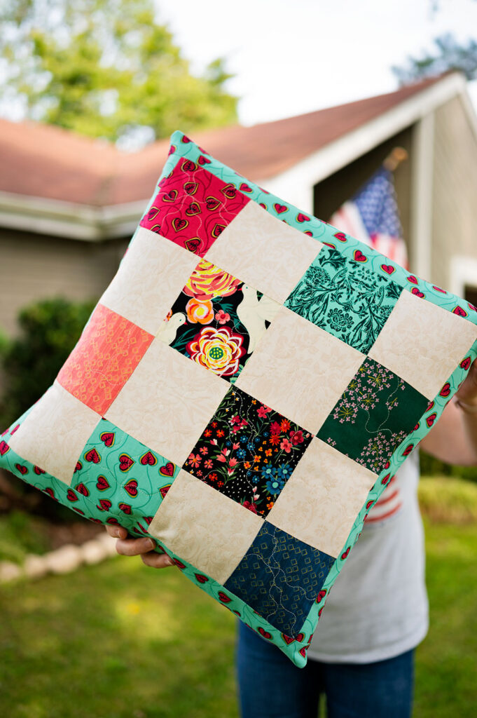 How to sew a Quilted Patchwork Cushion
