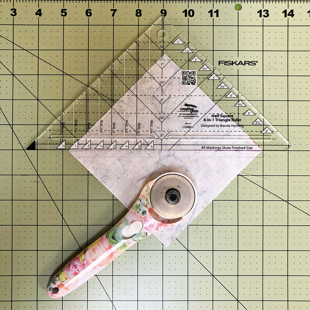 Fiskars Diagonal Folding Ruler - 8 x 8 Triangle