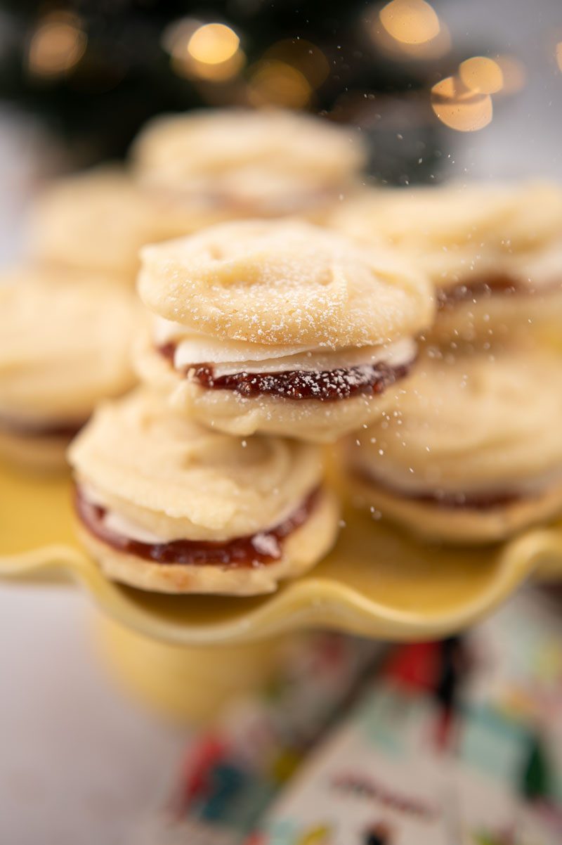 plate of sandwich cookies