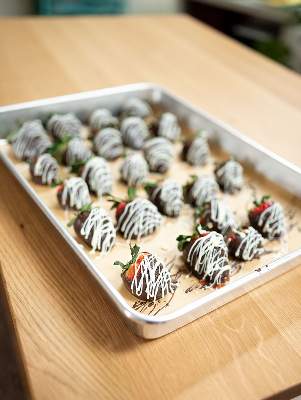 tray of chocolate dipped strawberries