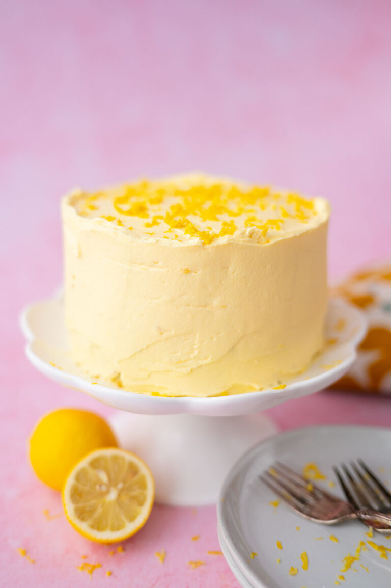 a pretty lemon cake ready for serving